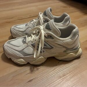 9060 New Balance Cream and Light Gray Low-Top Sneakers - Lightly worn!